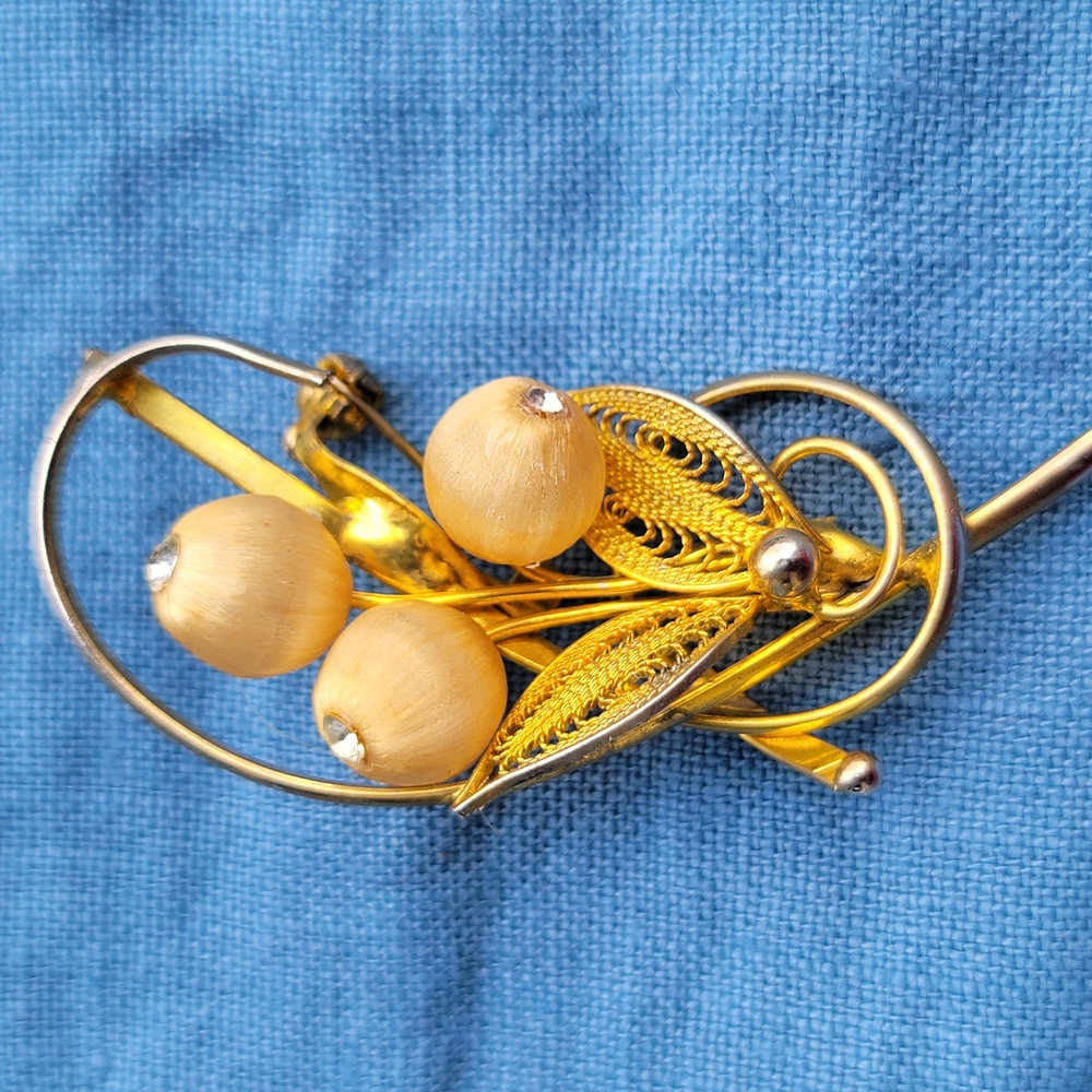 Elegant Vintage Gold Fil agreeTextured Beads Brooch
